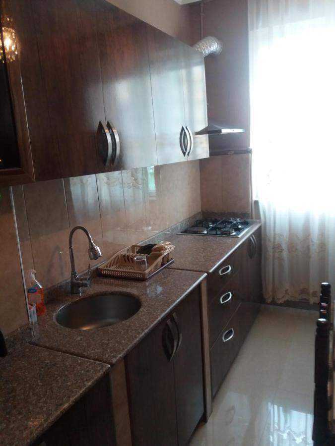 Marina House Appartement Batoemi Buitenkant foto