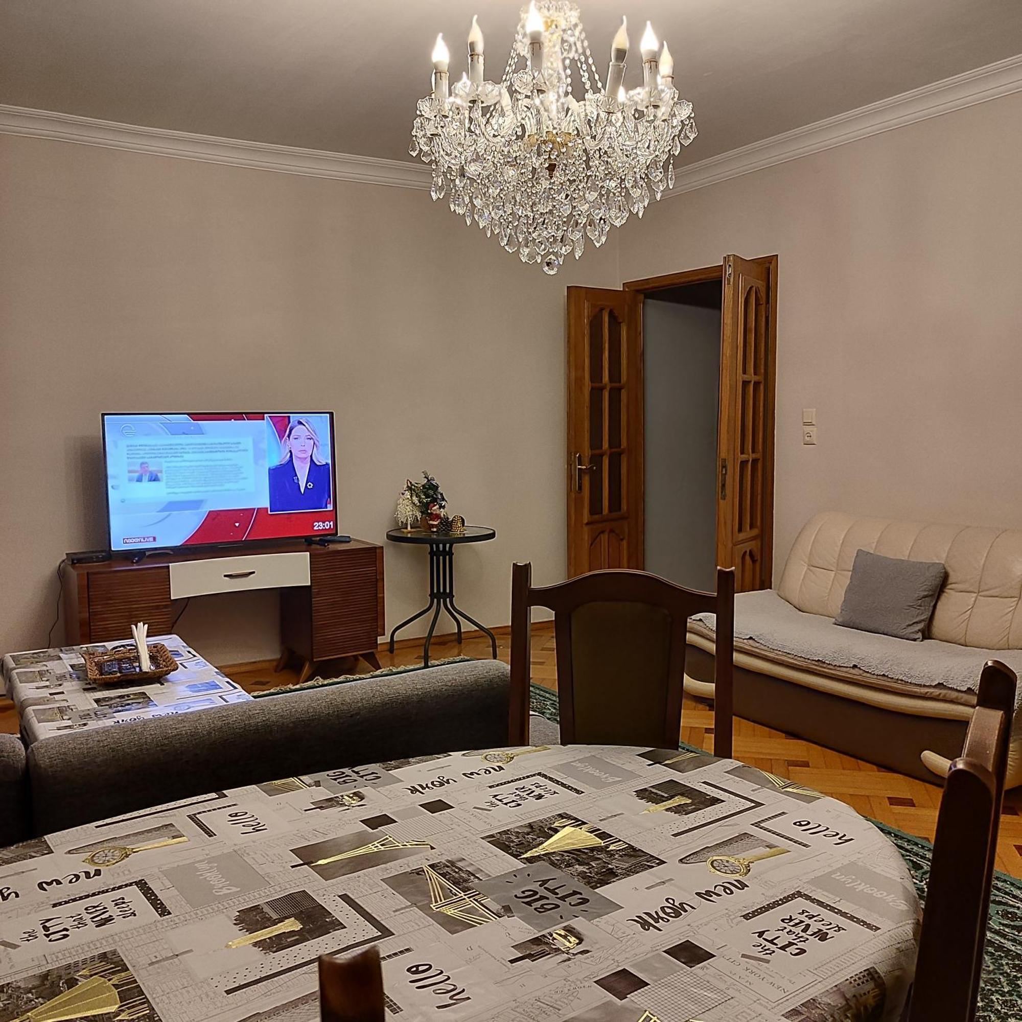 Marina House Appartement Batoemi Buitenkant foto