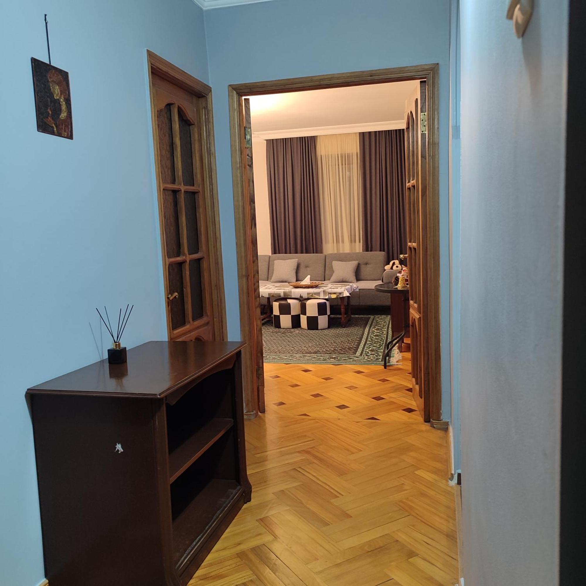 Marina House Appartement Batoemi Buitenkant foto